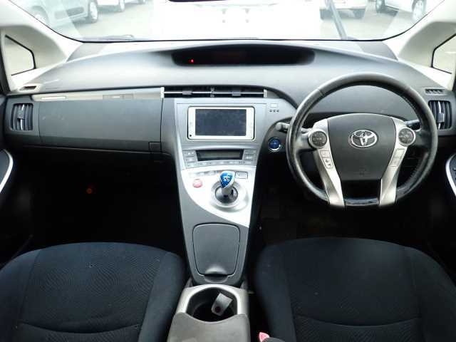 TOYOTA PRIUS PHV
