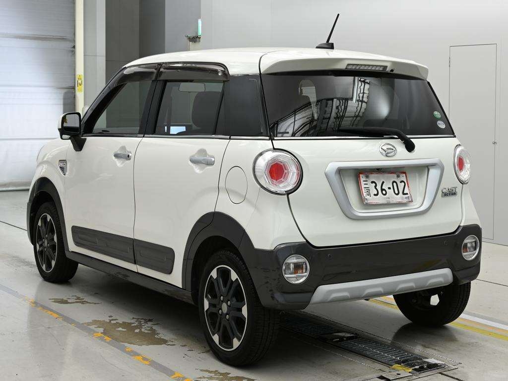 DAIHATSU CAST
