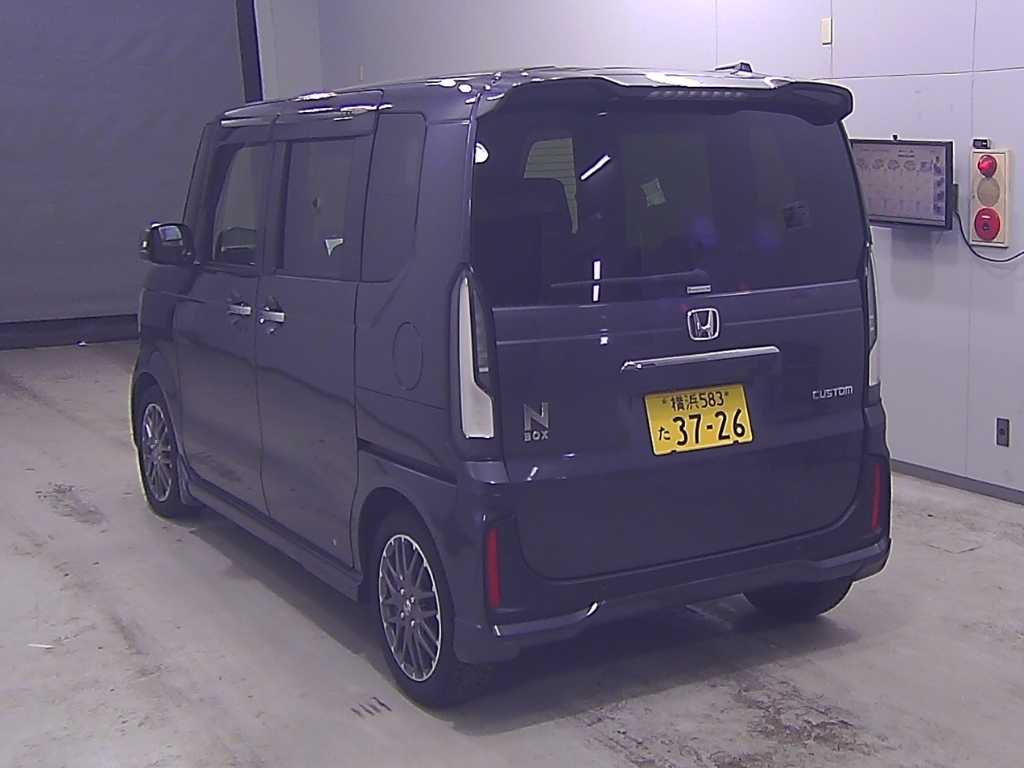 HONDA N-BOX