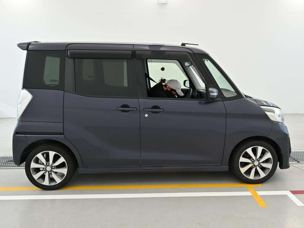 MITSUBISHI EK SPACE