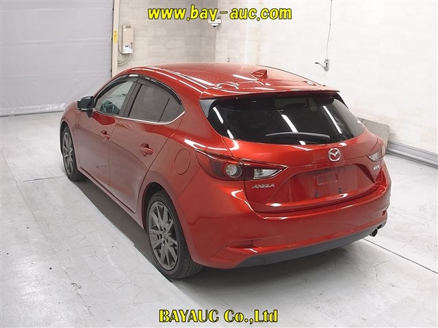 MAZDA AXELA