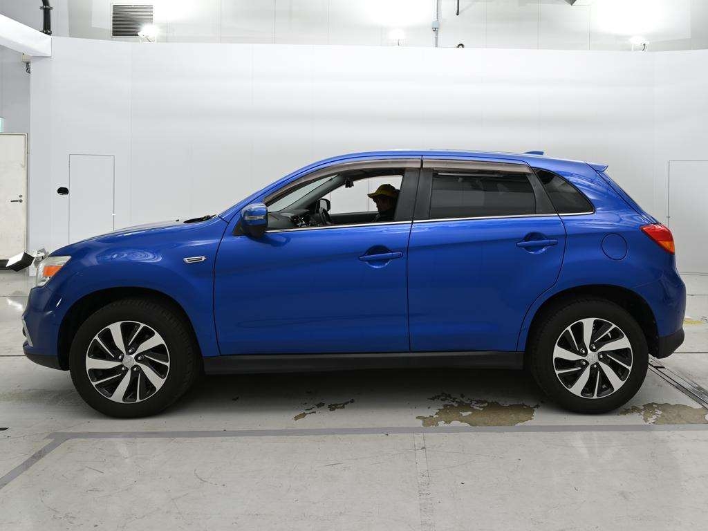 MITSUBISHI RVR