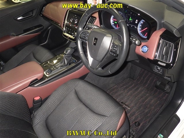 TOYOTA CROWN
