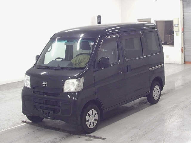 TOYOTA PIXIS VAN