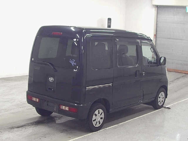 TOYOTA PIXIS VAN