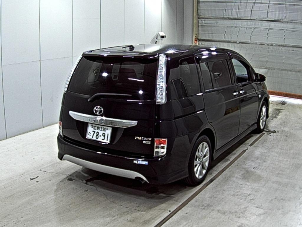 TOYOTA ISIS
