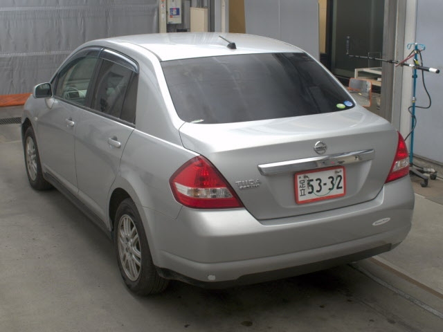 NISSAN TIIDA LATIO