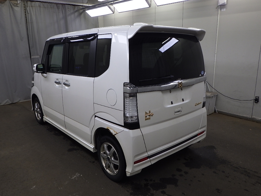 HONDA N-BOX+