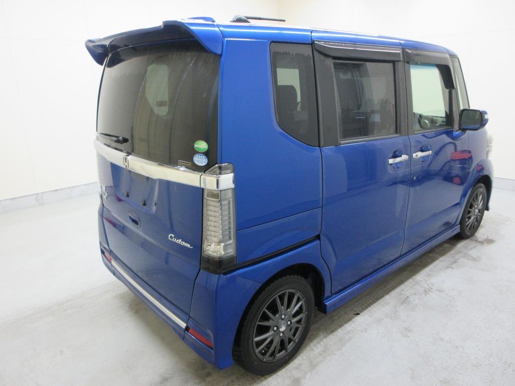 HONDA N-BOX+