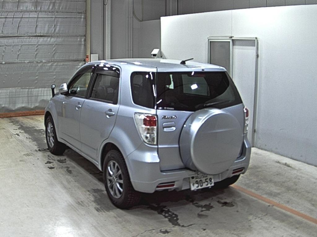 TOYOTA RUSH