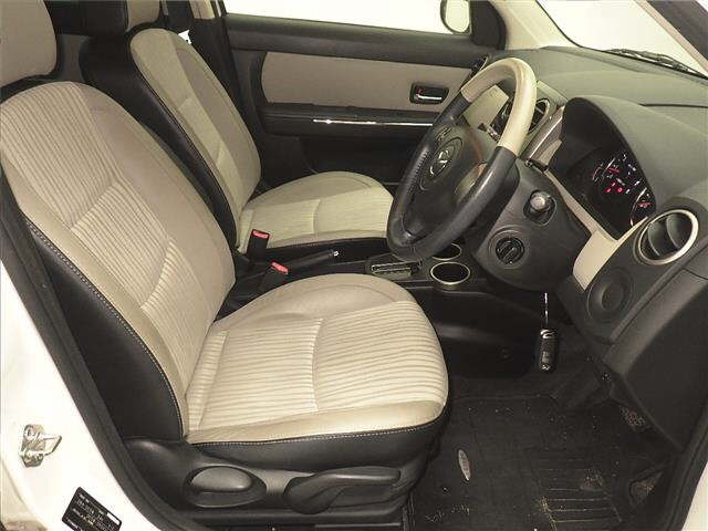 MAZDA VERISA