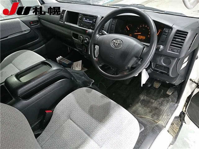 TOYOTA REGIUS ACE
