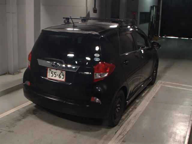 SUBARU TREZIA