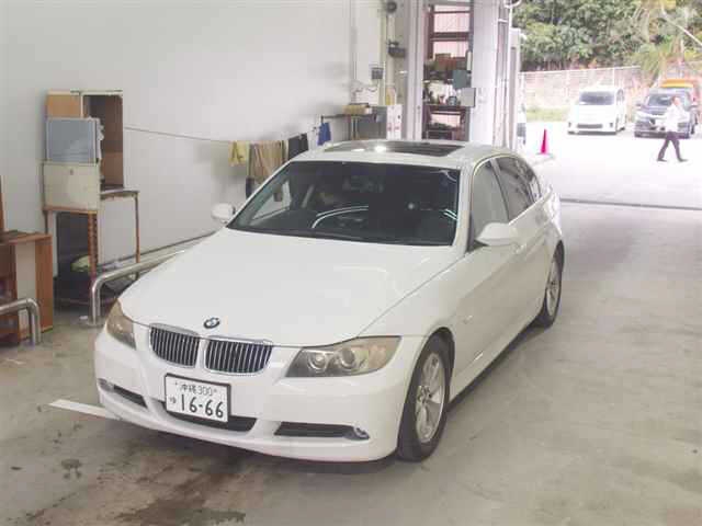 BMW 3-SERIES