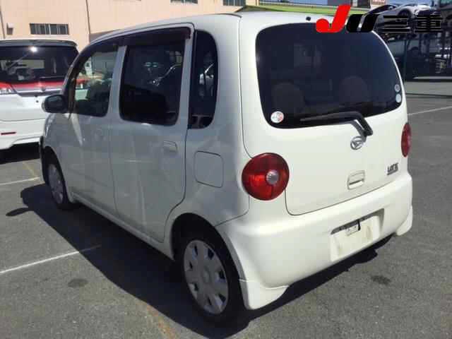 DAIHATSU MOVE LATTE