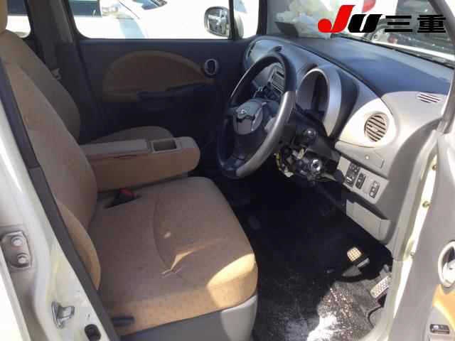 DAIHATSU MOVE LATTE