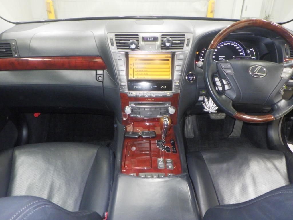 LEXUS LS600H
