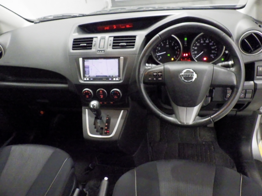 NISSAN LAFESTA