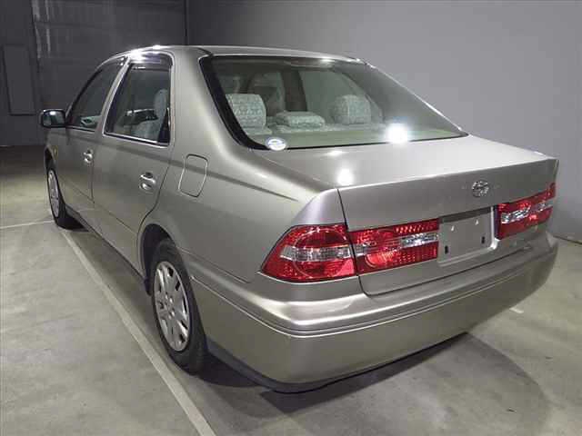 TOYOTA VISTA