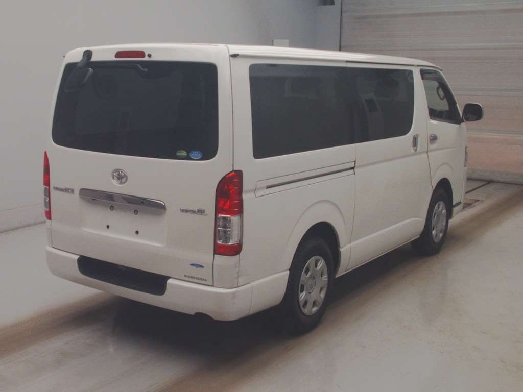 TOYOTA REGIUS ACE