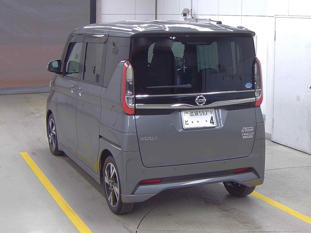 NISSAN ROOX