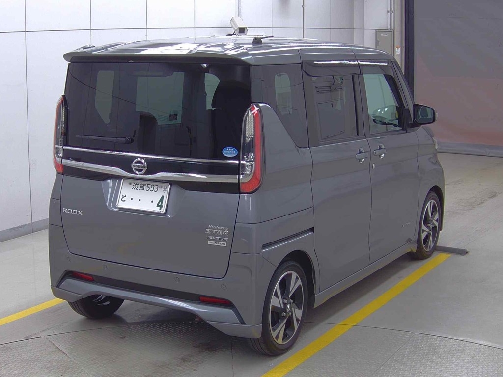 NISSAN ROOX