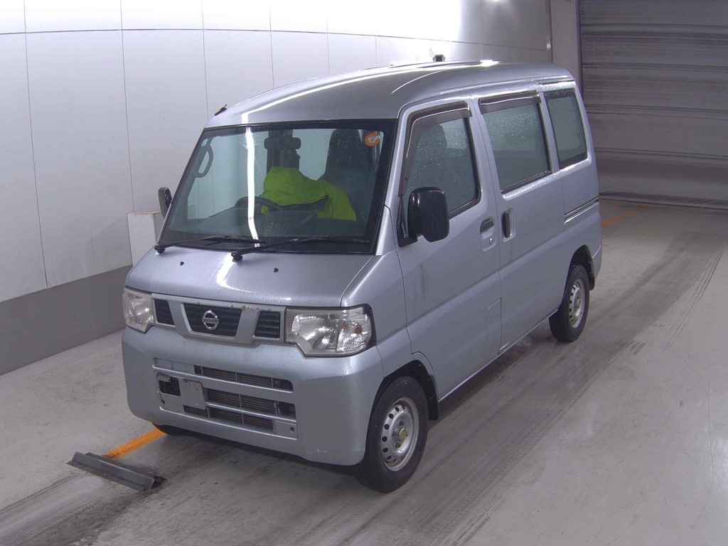NISSAN NV100 CLIPPER