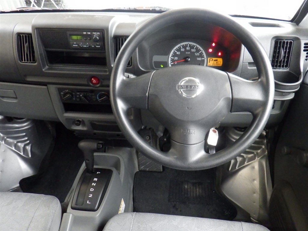 NISSAN NV100 CLIPPER