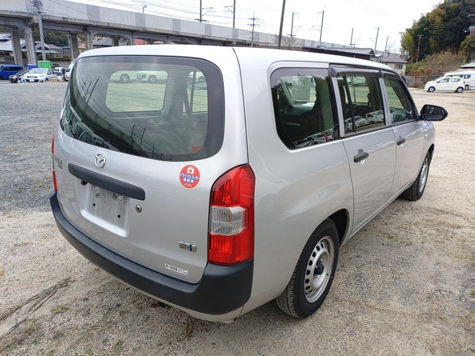 MAZDA FAMILIA