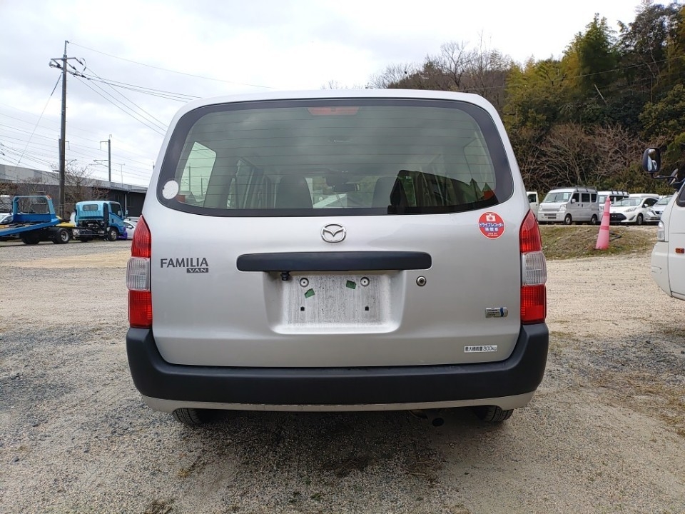 MAZDA FAMILIA