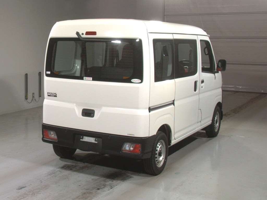 TOYOTA PIXIS VAN