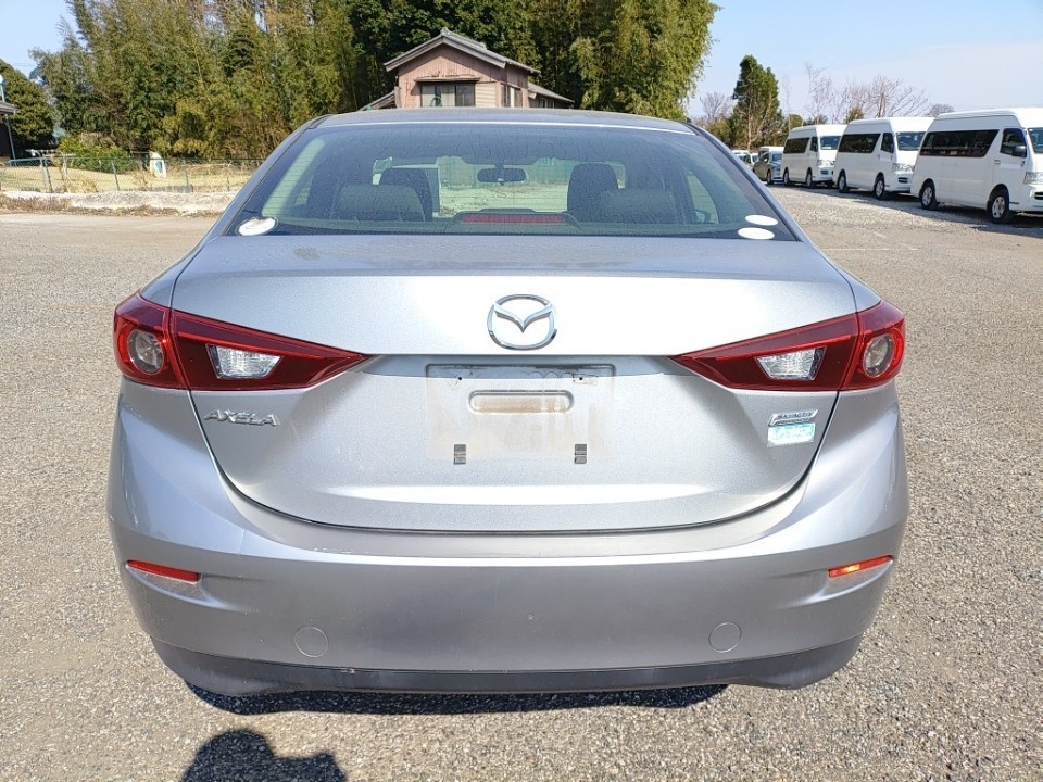 MAZDA AXELA