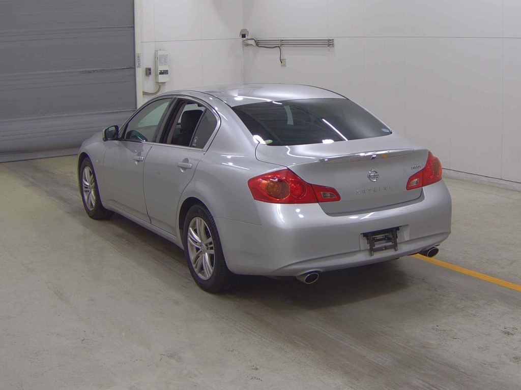 NISSAN SKYLINE
