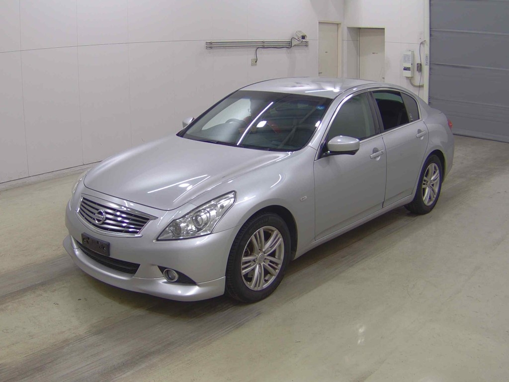 NISSAN SKYLINE