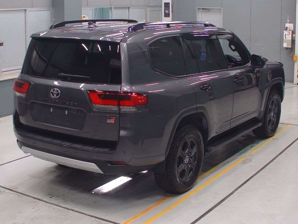 TOYOTA LAND CRUISER