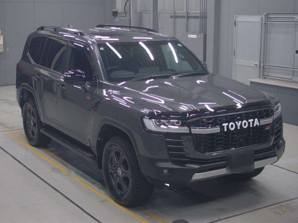 TOYOTA LAND CRUISER