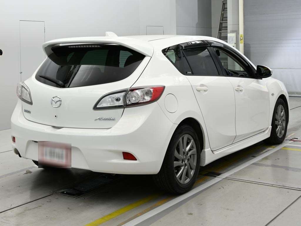 MAZDA AXELA