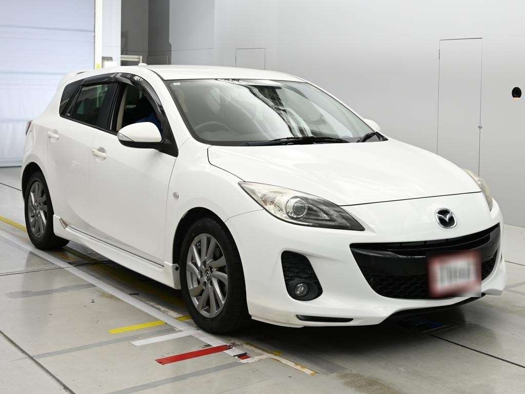 MAZDA AXELA