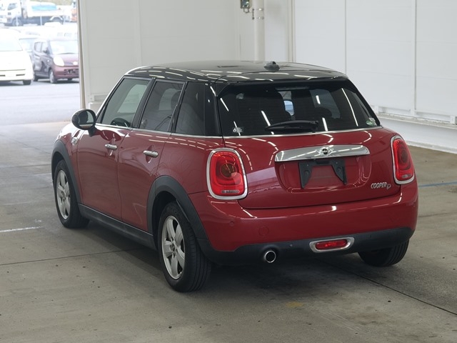 MINI HATCH