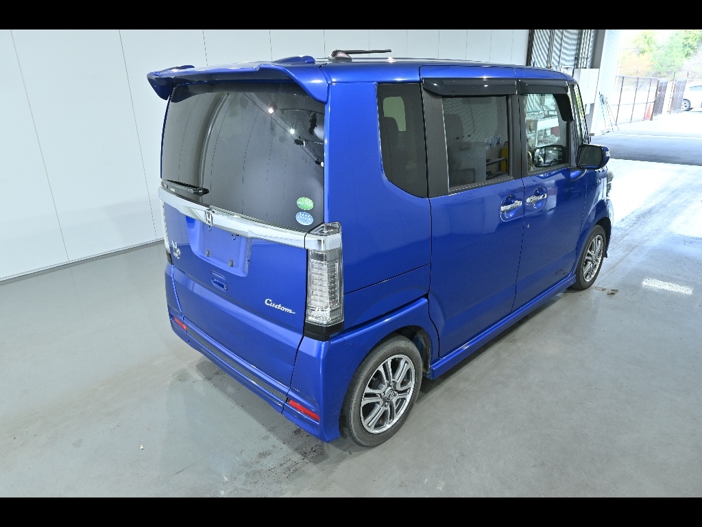 HONDA N-BOX+