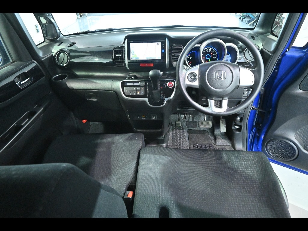 HONDA N-BOX+