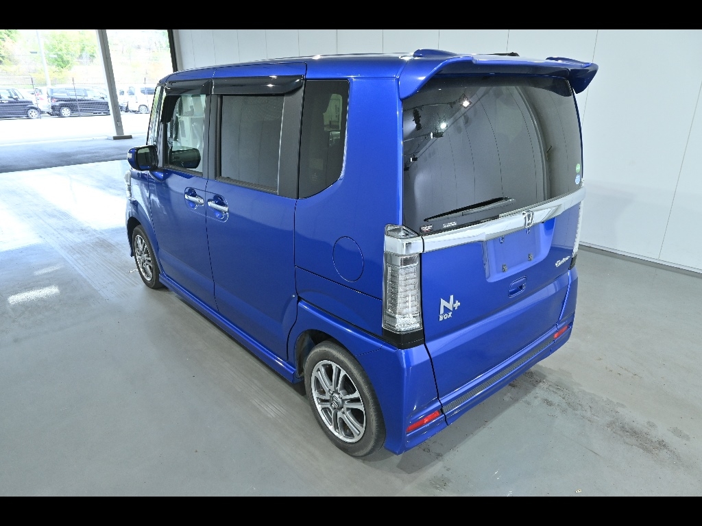 HONDA N-BOX+