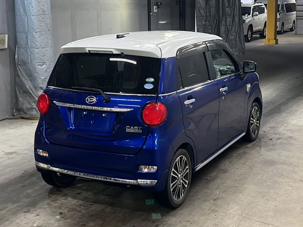 DAIHATSU CAST