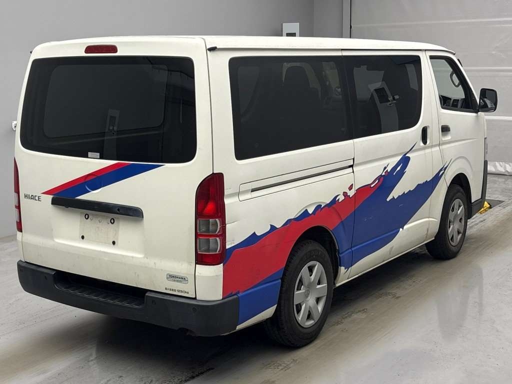 TOYOTA REGIUS ACE