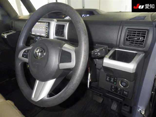 TOYOTA PIXIS MEGA