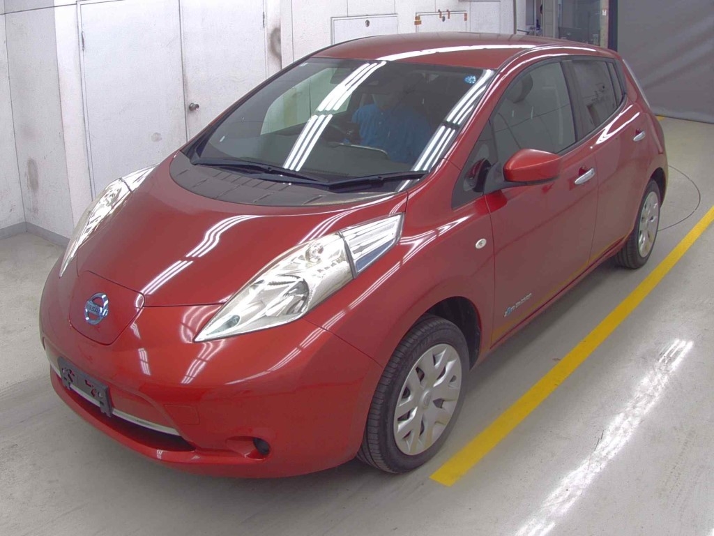NISSAN LEAF
