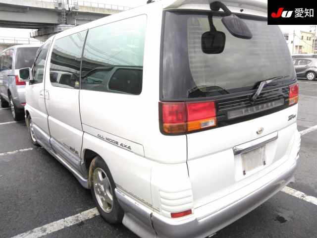 NISSAN ELGRAND