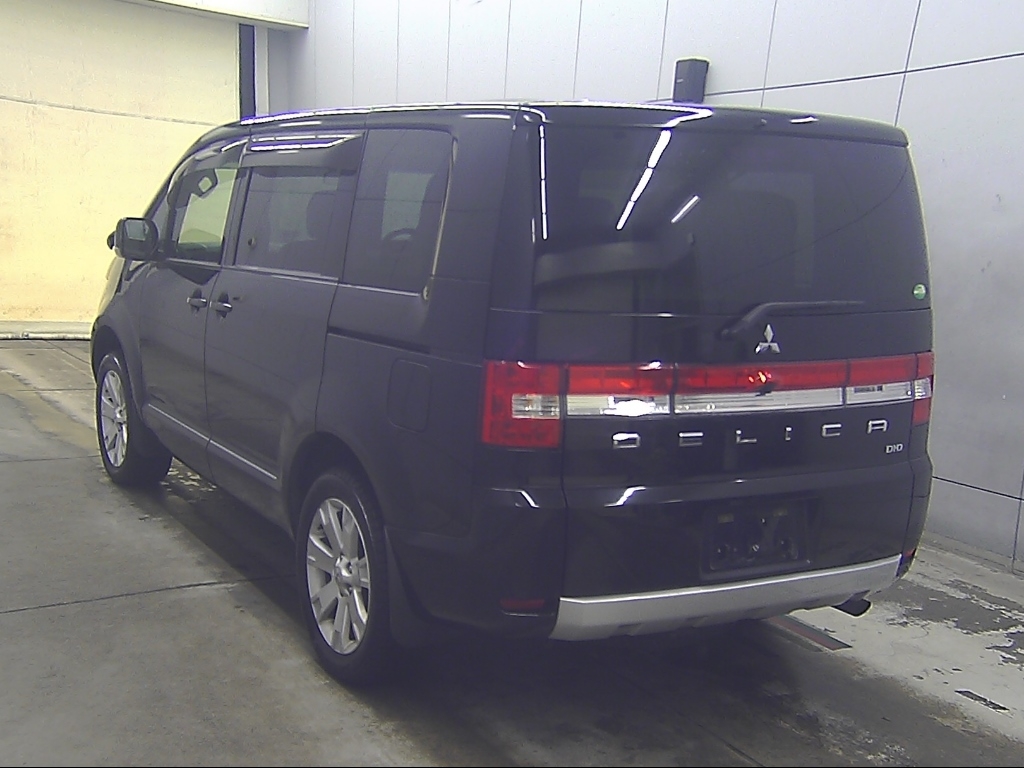 MITSUBISHI DELICA D:5