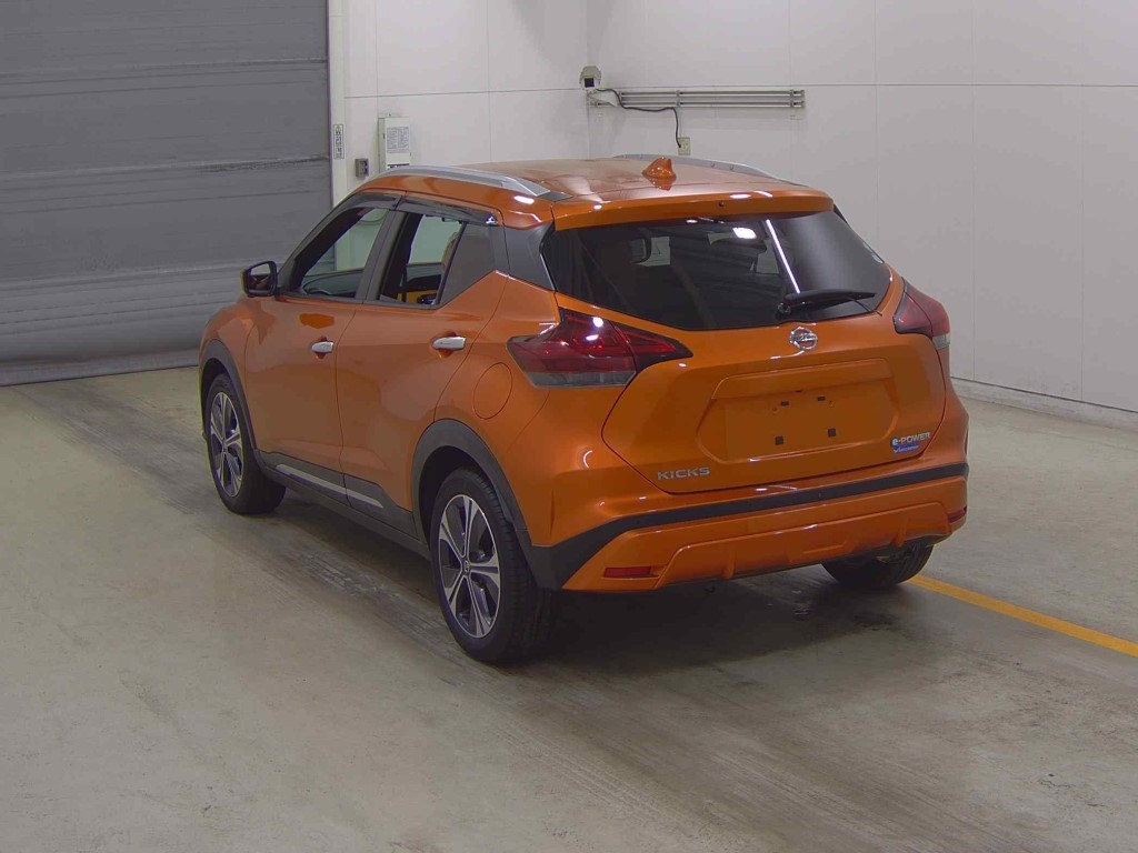 NISSAN KICKS