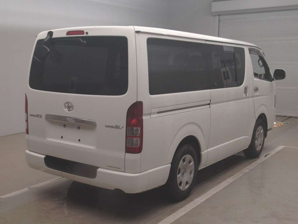 TOYOTA REGIUS ACE